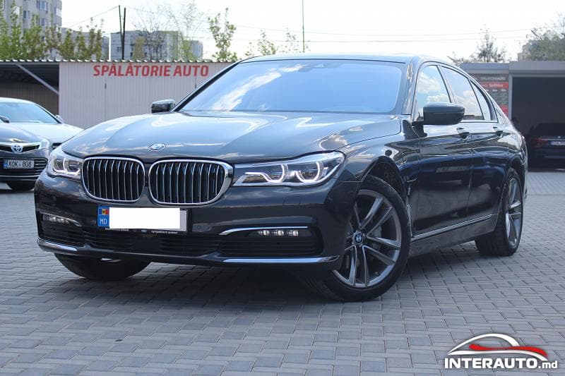 2017 BMW 740e — Miniatură 2