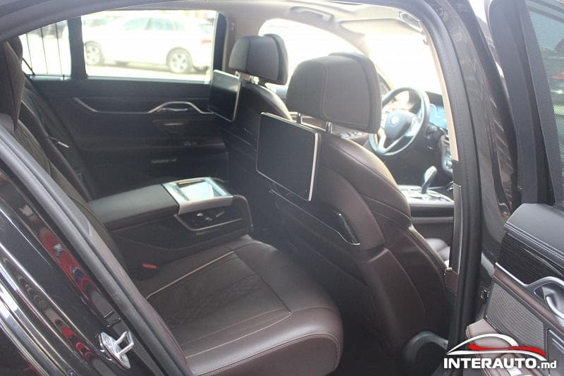 2017 BMW 740e — Miniatură 16