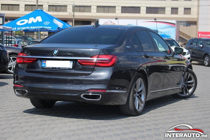 2017 BMW 740e — Miniatură 3