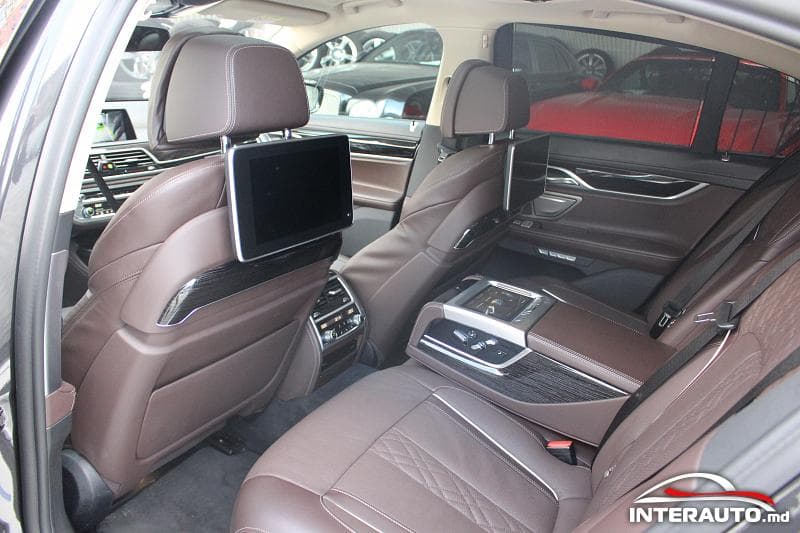 2017 BMW 740e — Miniatură 15