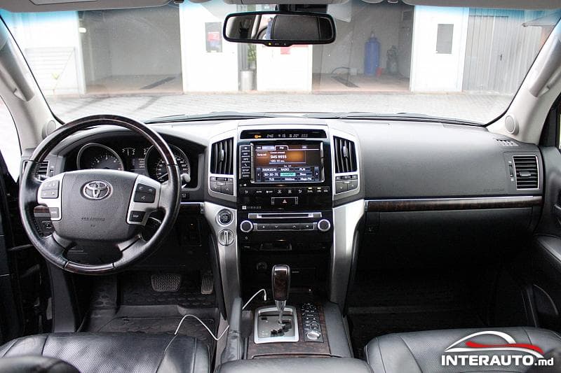 2012 Toyota Land Cruiser — Miniatură 7