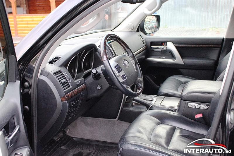 2012 Toyota Land Cruiser — Miniatură 5