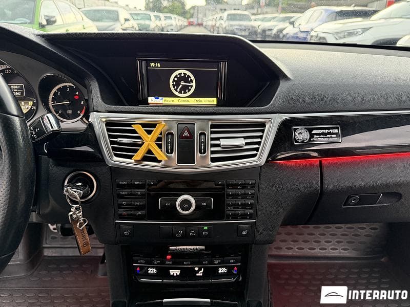 2012 Mercedes E 220 — Miniatură 12