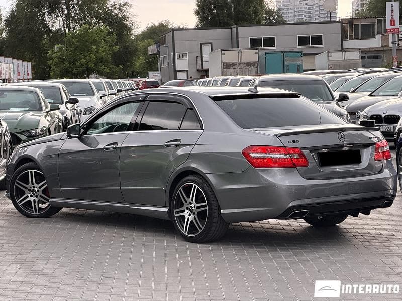2012 Mercedes E 220 — Miniatură 4