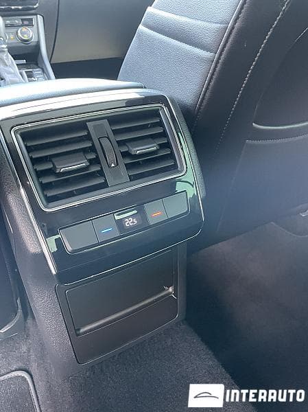 2017 Skoda Superb — Miniatură 16