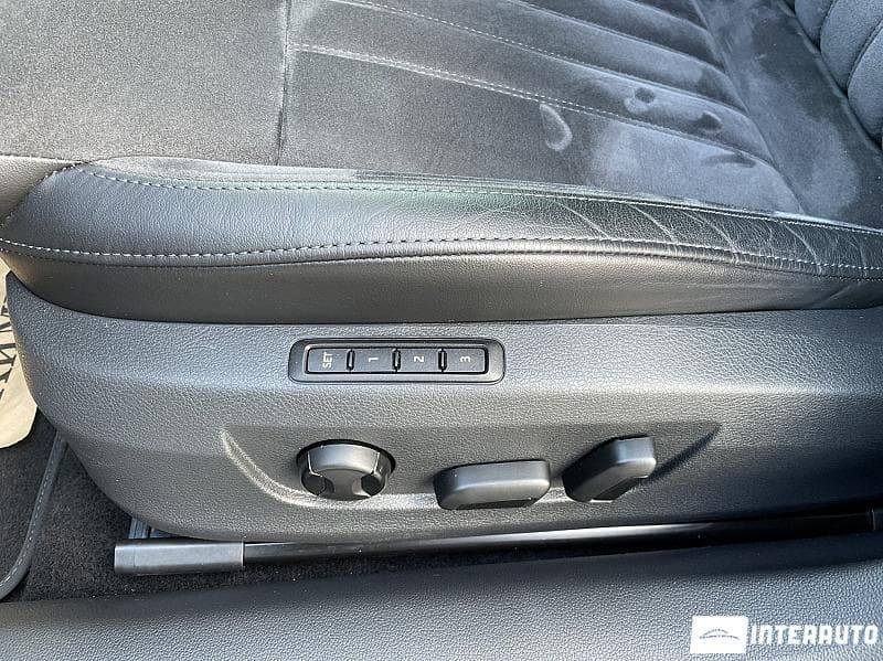 2017 Skoda Superb — Miniatură 10
