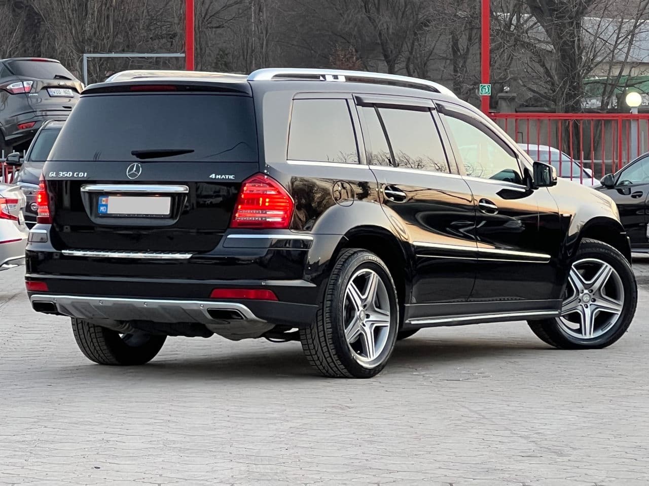 2010 Mercedes GL 350 — Miniatură 2