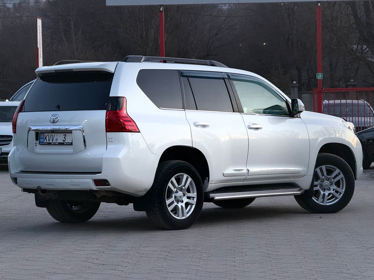 2013 Toyota Land Cruiser Prado — Miniatură 2