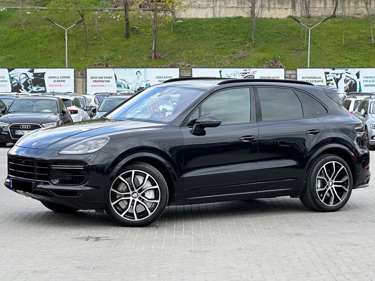 2019 Porsche Cayenne Turbo — Miniatură 2