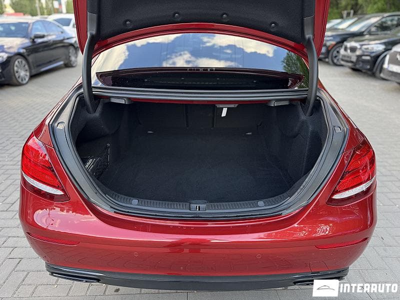 2017 Mercedes E 220 — Miniatură 5