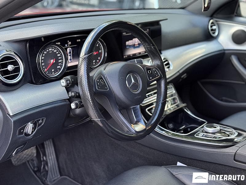 2017 Mercedes E 220 — Miniatură 9
