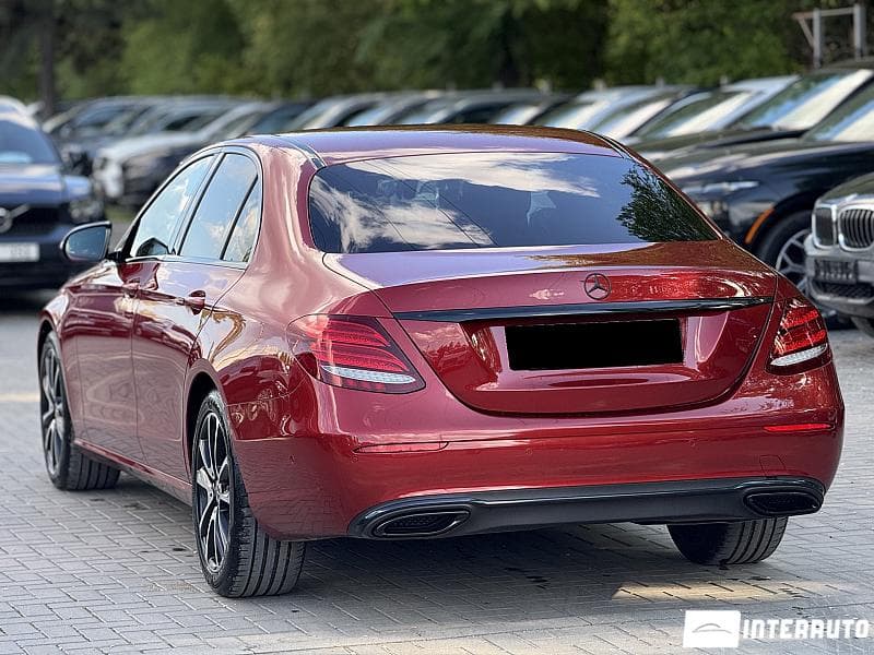 2017 Mercedes E 220 — Miniatură 2