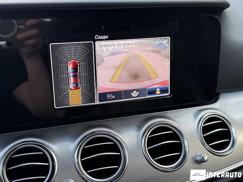 2017 Mercedes E 220 — Miniatură 13