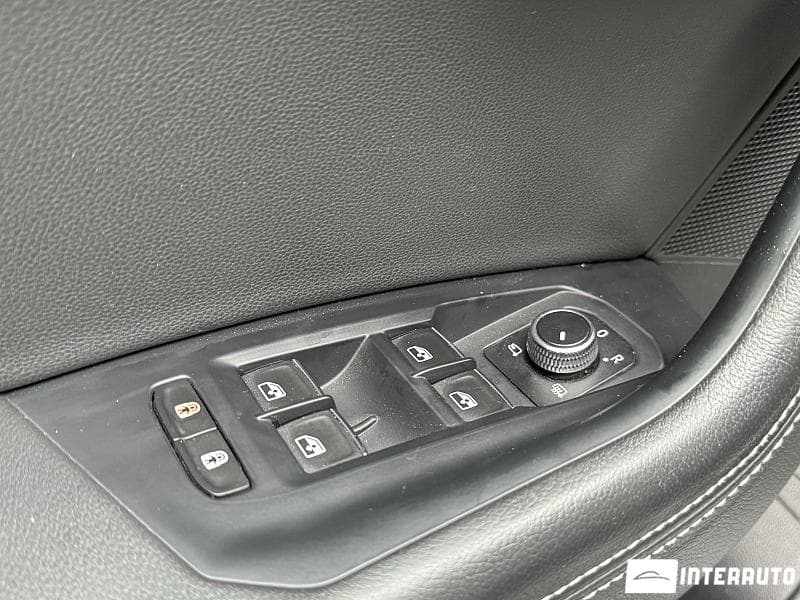 2018 Volkswagen Touareg — Miniatură 18