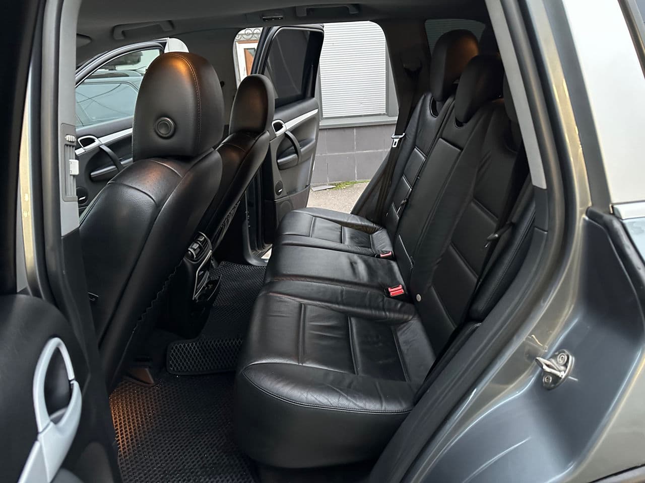 Porsche Cayenne S 2005 — Миниатюра 7