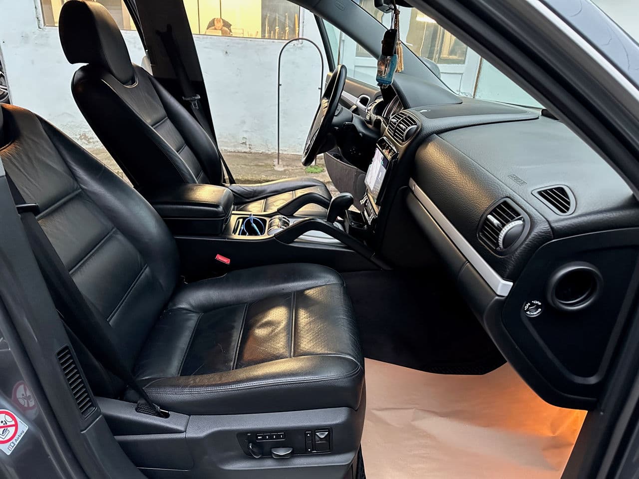 Porsche Cayenne S 2005 — Миниатюра 6
