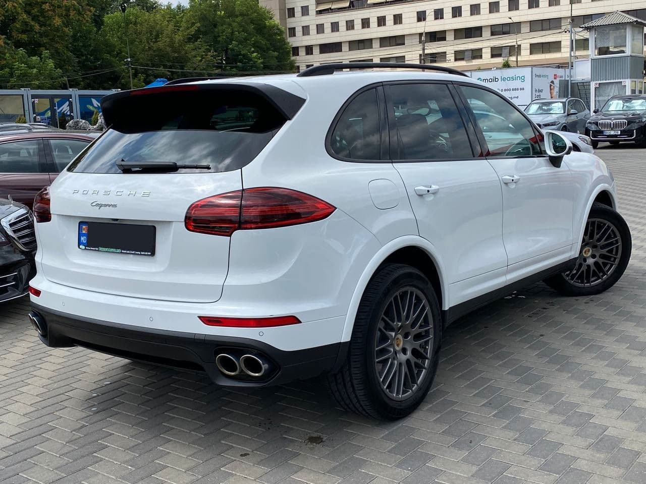 Porsche Cayenne 2018 — Миниатюра 2