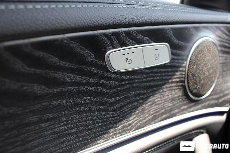 2019 Mercedes E 200 — Miniatură 13
