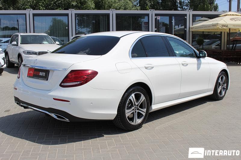 2019 Mercedes E 200 — Miniatură 7