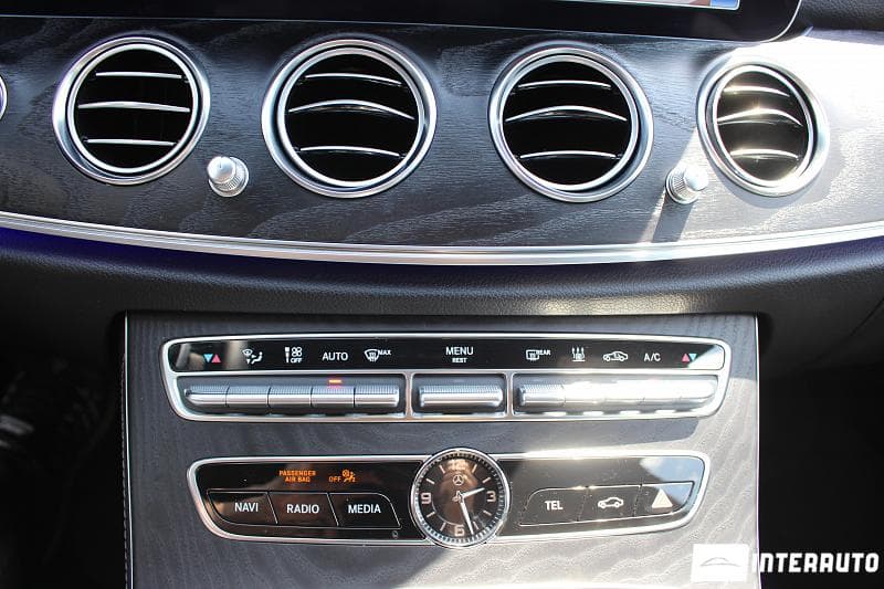 2019 Mercedes E 200 — Miniatură 18