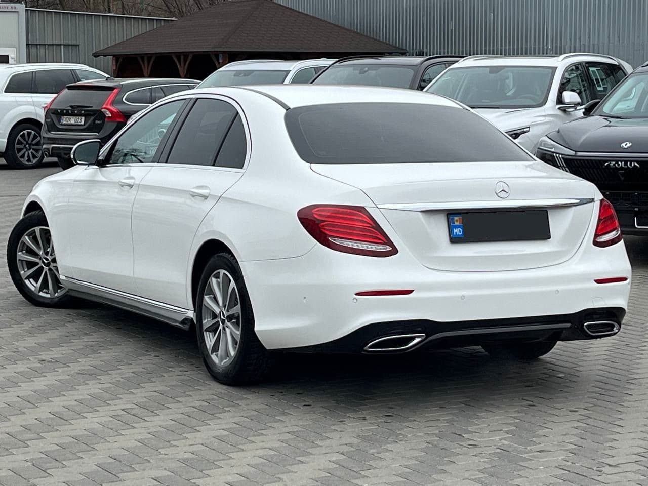2019 Mercedes E 200 — Miniatură 2