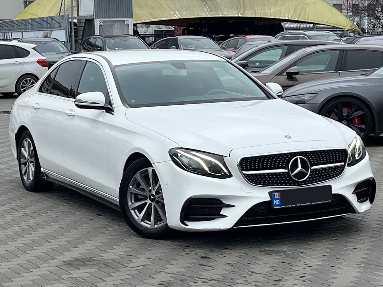 2019 Mercedes E 200 — Miniatură 3