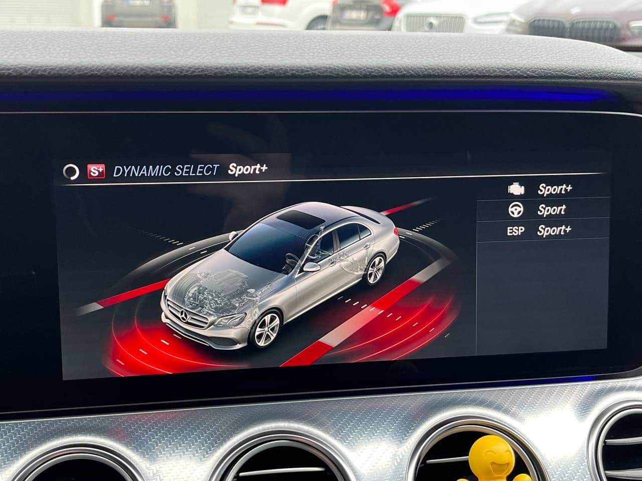 2019 Mercedes E 200 — Miniatură 13