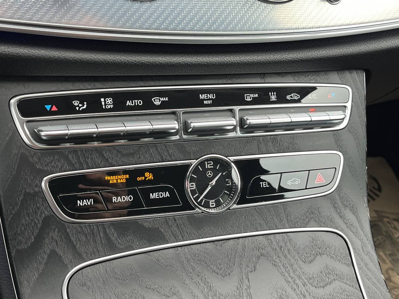 2019 Mercedes E 200 — Miniatură 15