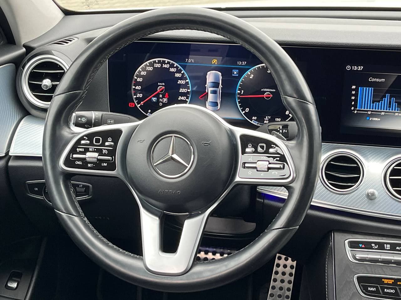 2019 Mercedes E 200 — Miniatură 9