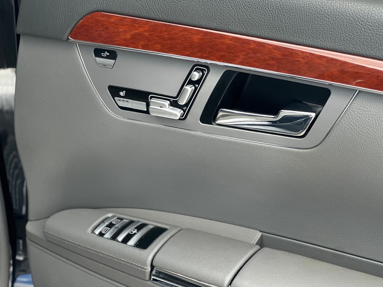 Mercedes S 350 2008 — Миниатюра 16