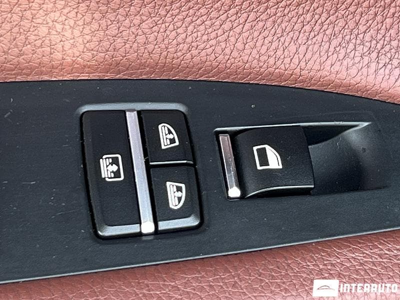 2010 BMW 730 — Miniatură 19