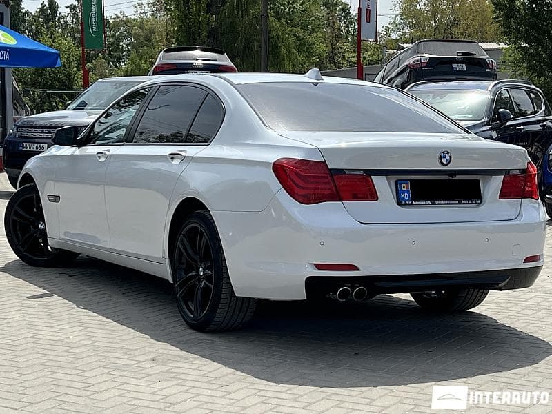 2010 BMW 730 — Miniatură 2