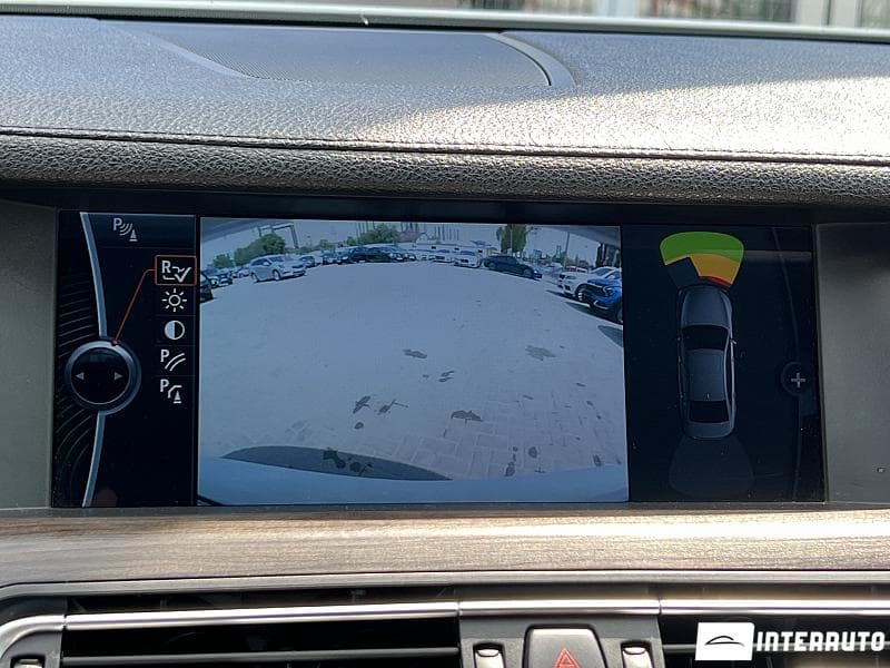 2010 BMW 730 — Miniatură 13