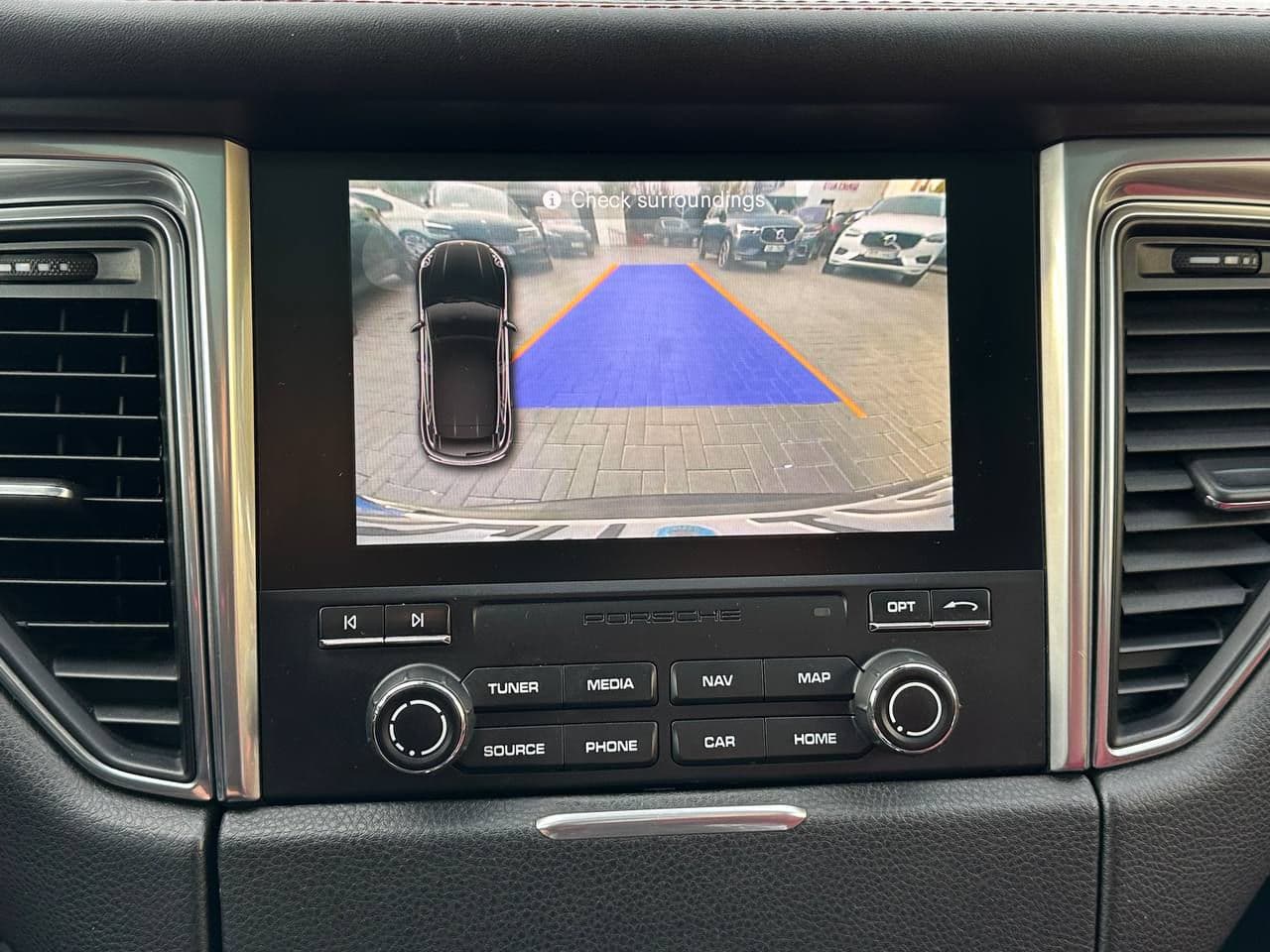 2016 Porsche Macan — Miniatură 12