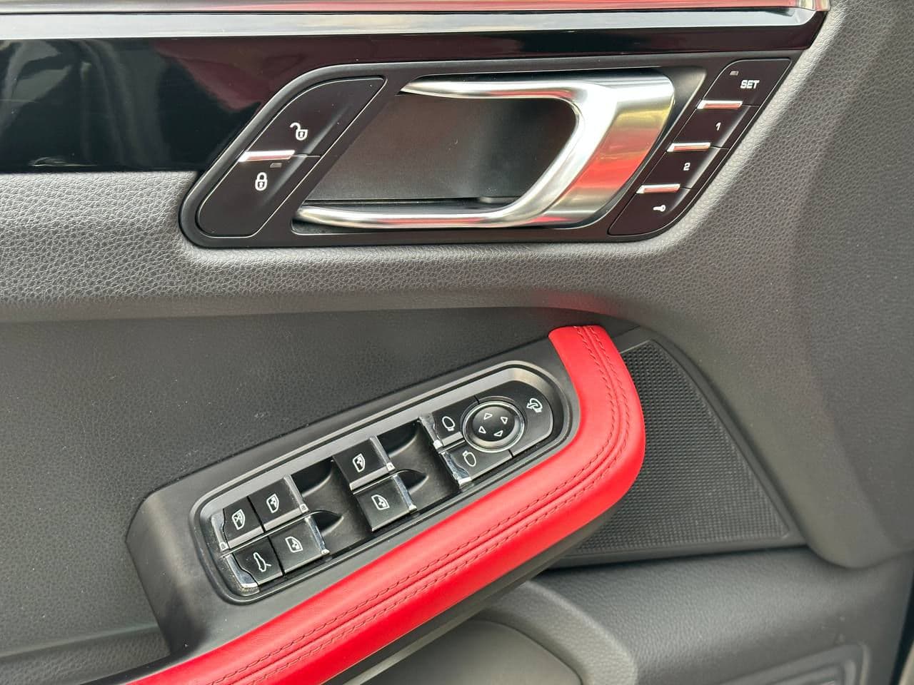 2016 Porsche Macan — Miniatură 5