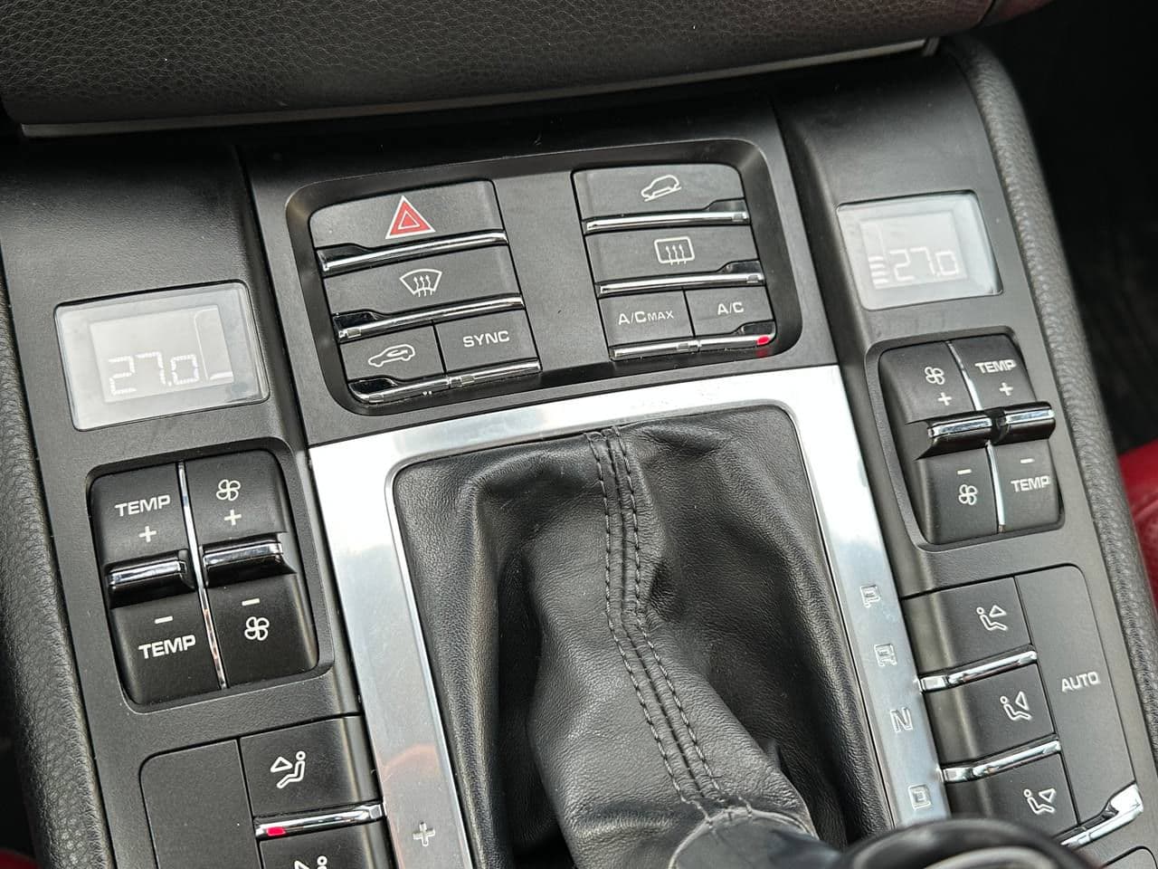 2016 Porsche Macan — Miniatură 14