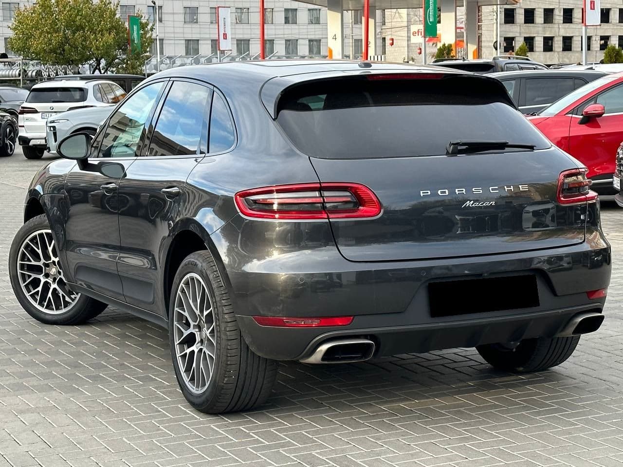 2016 Porsche Macan — Miniatură 2