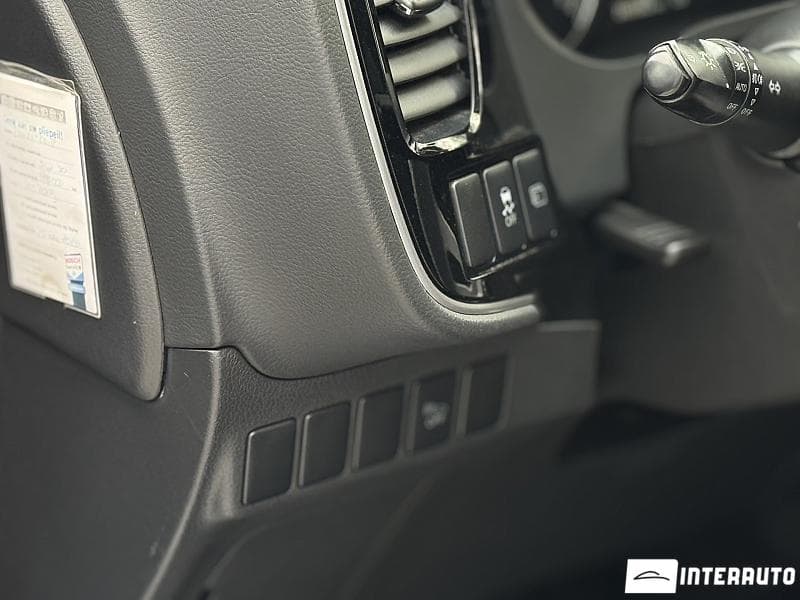 2014 Mitsubishi Outlander — Miniatură 10