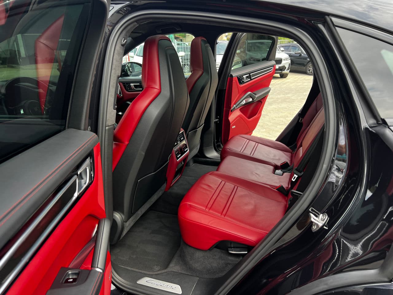 2019 Porsche Cayenne Turbo Coupe — Miniatură 20