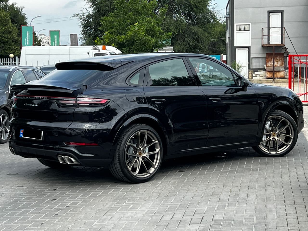2019 Porsche Cayenne Turbo Coupe — Miniatură 4