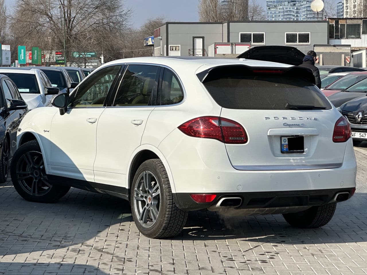 2014 Porsche Cayenne S Hybrid — Miniatură 2