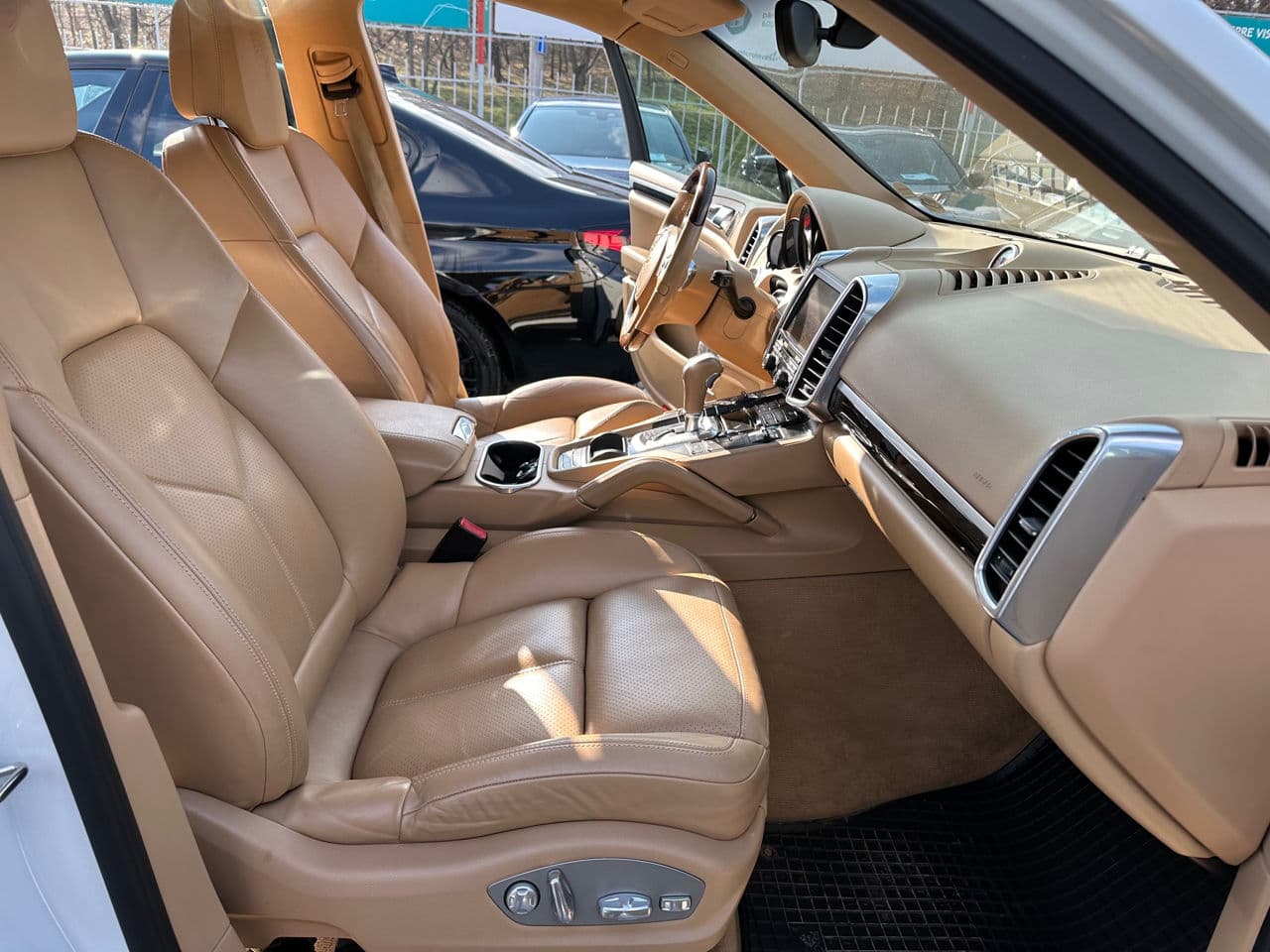 2014 Porsche Cayenne S Hybrid — Miniatură 5