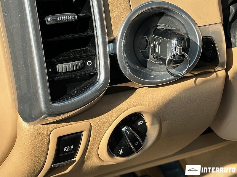 2014 Porsche Cayenne S Hybrid — Miniatură 13