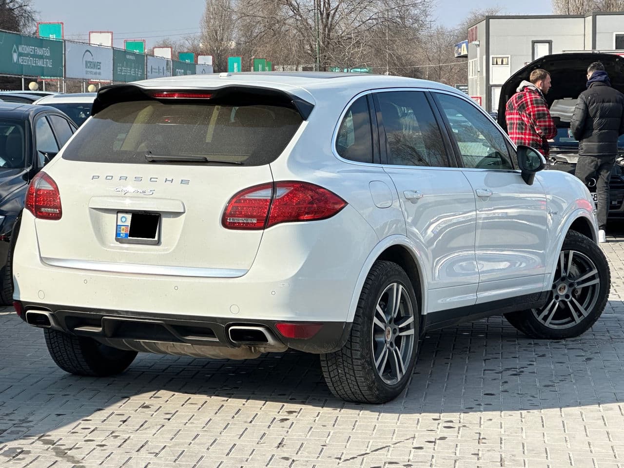 2014 Porsche Cayenne S Hybrid — Miniatură 3