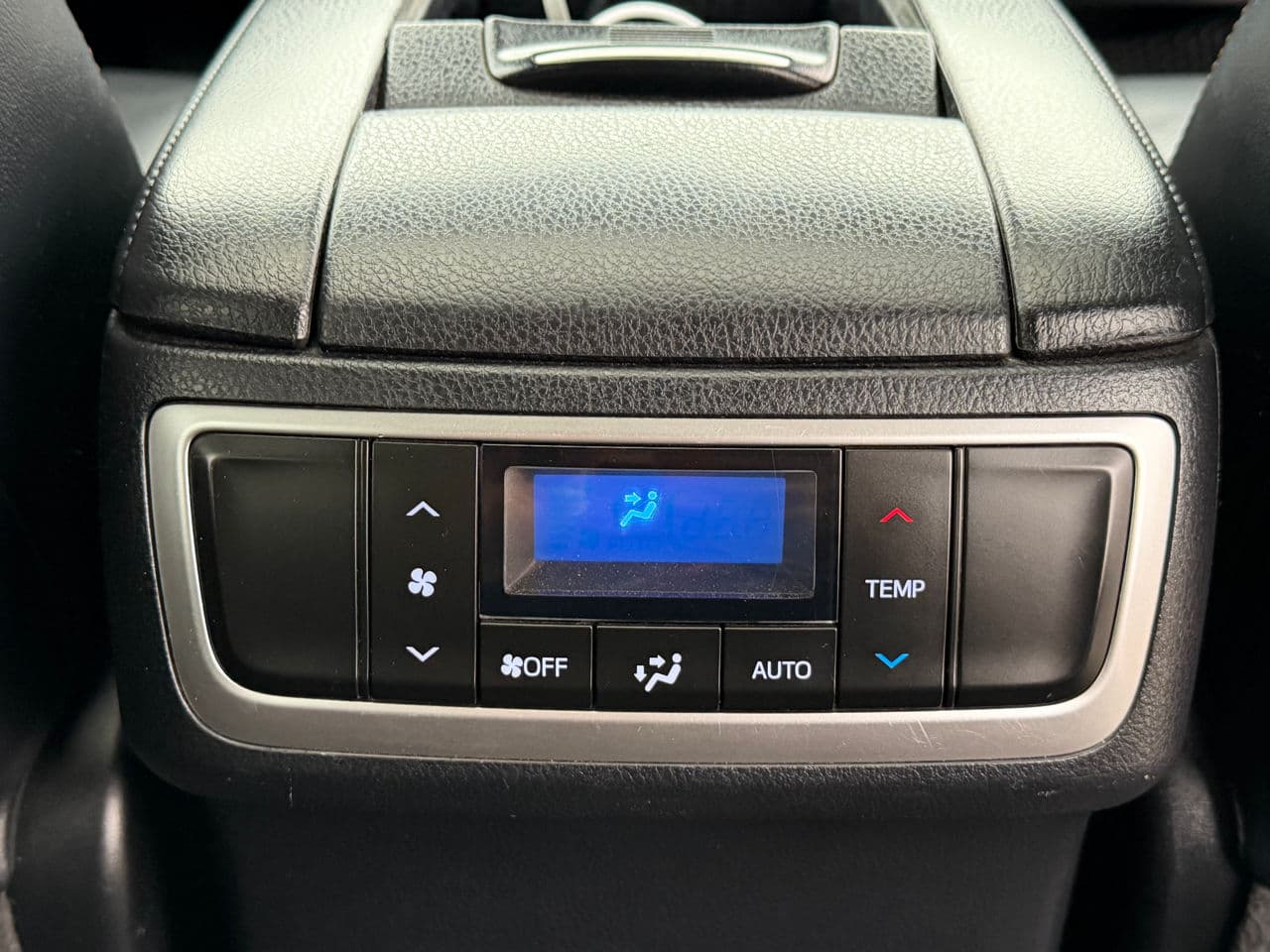 2016 Toyota Highlander — Miniatură 17