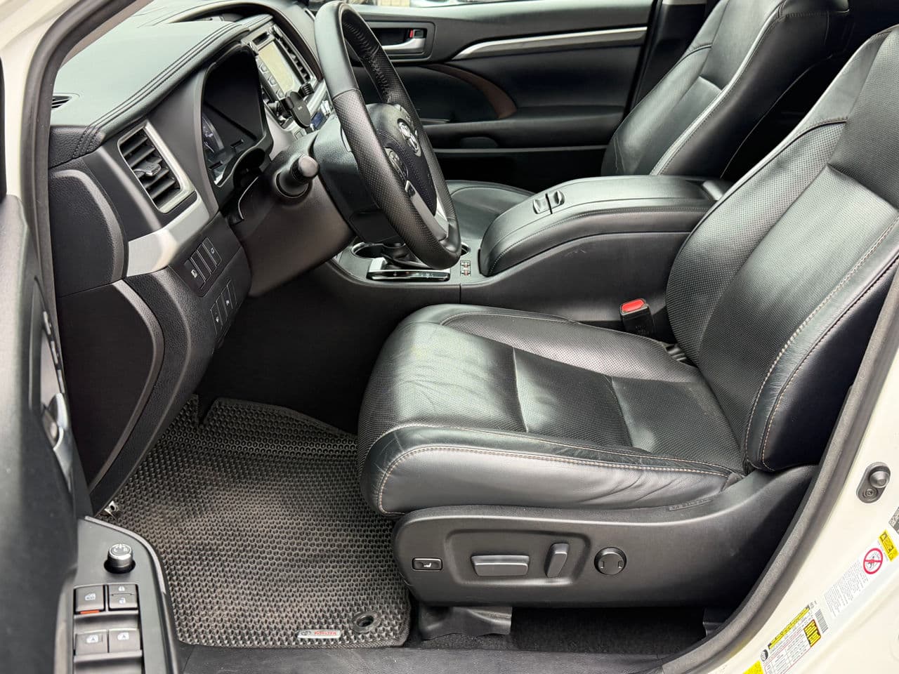 2016 Toyota Highlander — Miniatură 8