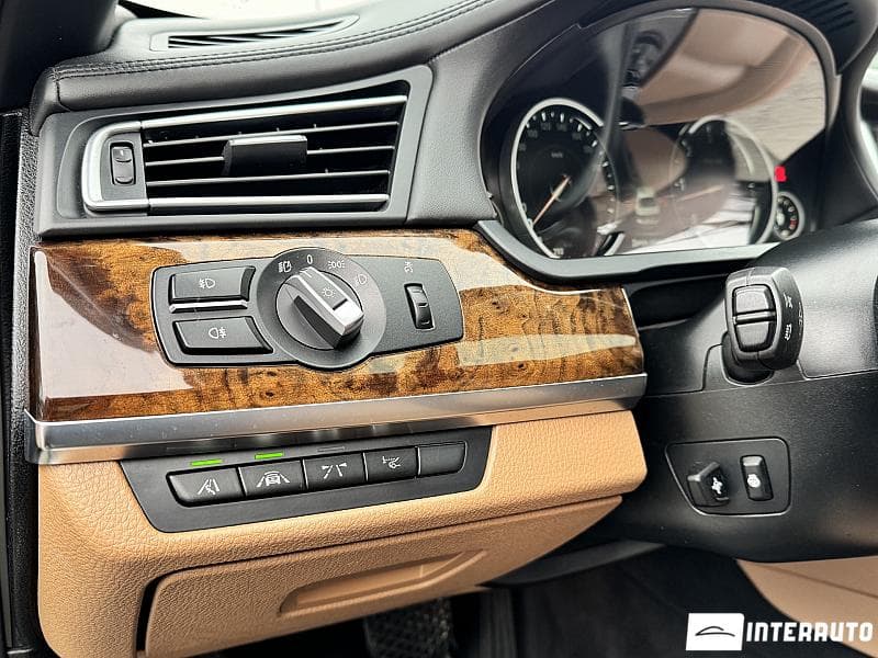 2013 BMW 740 — Miniatură 21