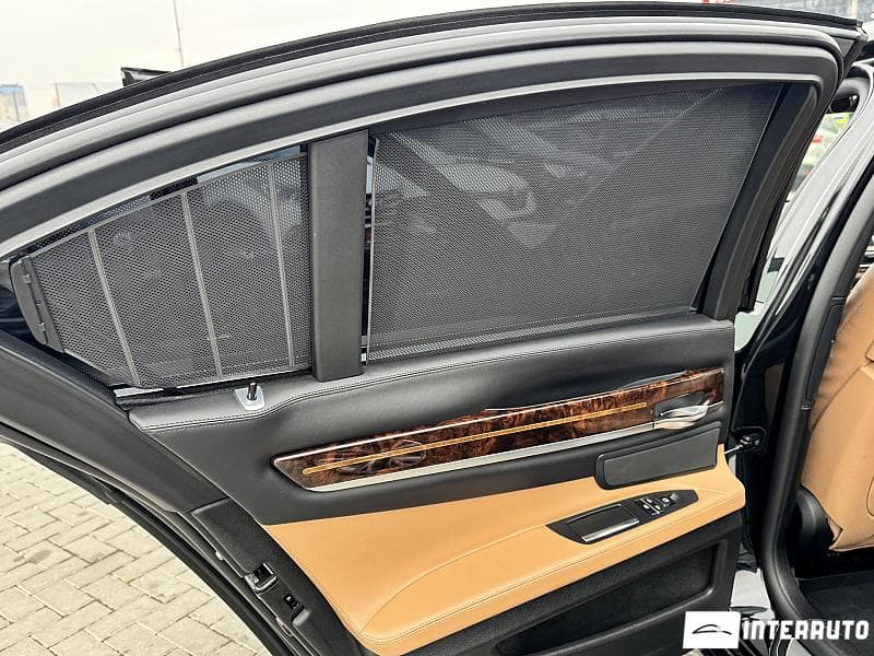 2013 BMW 740 — Miniatură 24