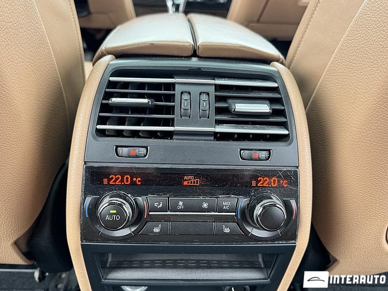 2013 BMW 740 — Miniatură 25