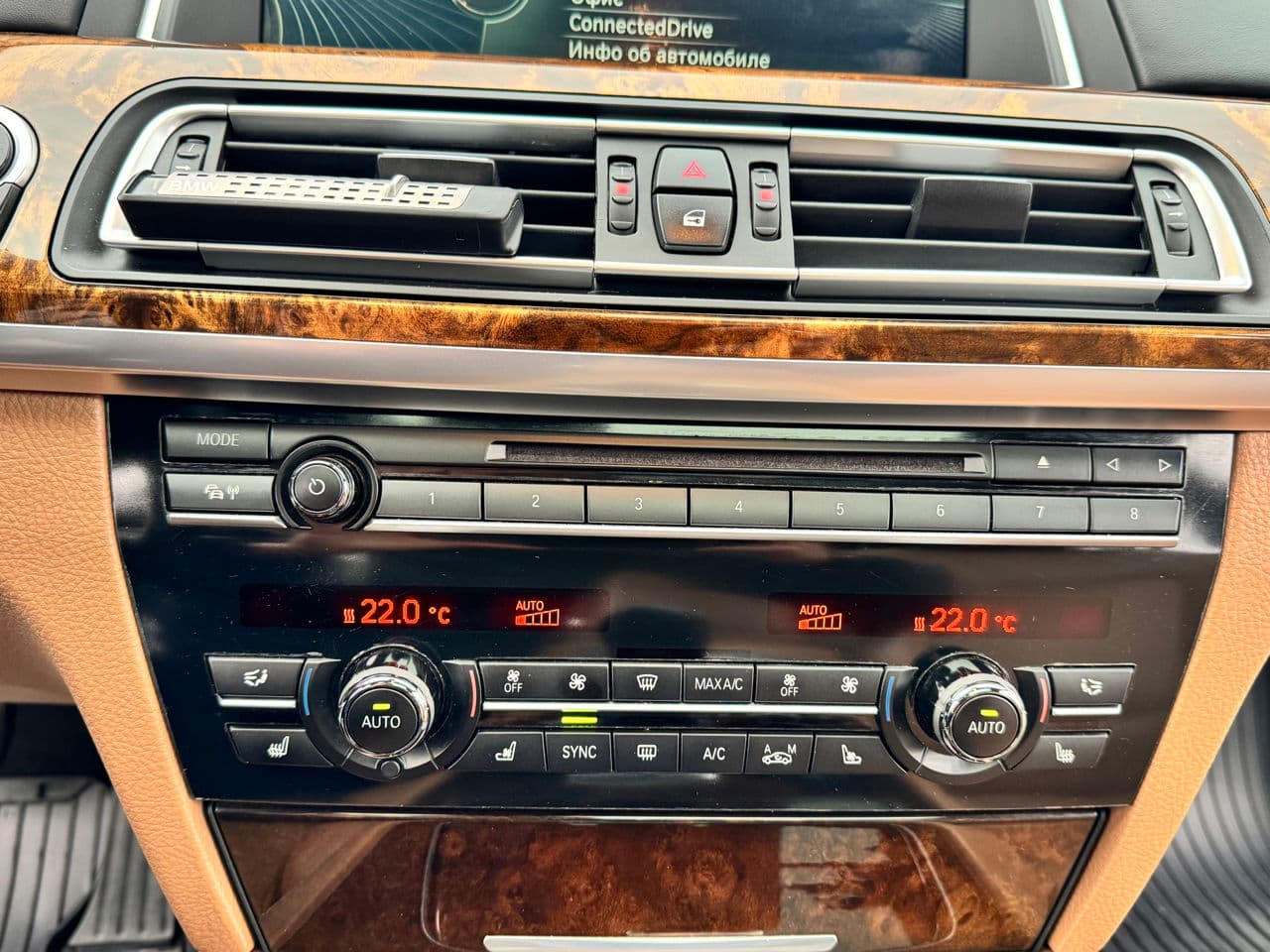 2013 BMW 740 — Miniatură 12